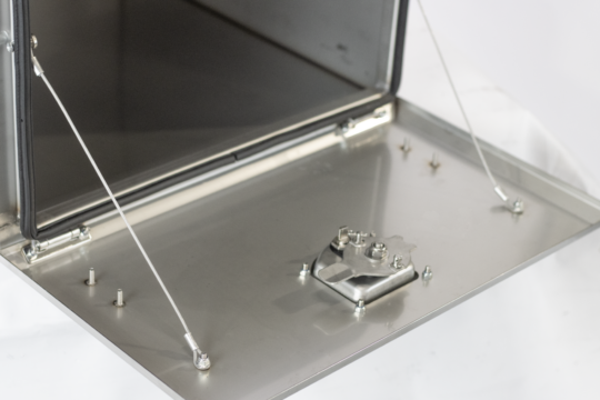 COFFRE INOX COUVERCLE MAT, 1 FERMETURE 600X500X500